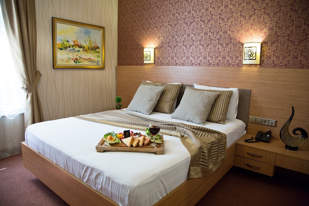 The Rise Aron Business Otel Merter - Image 24