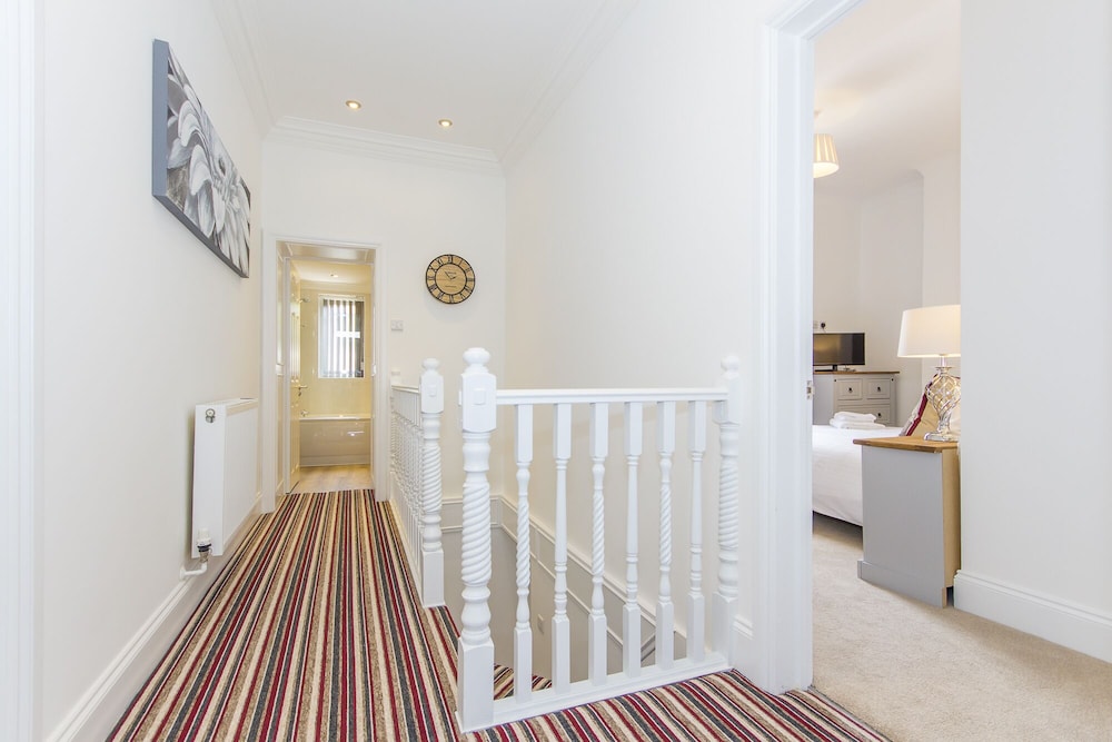 3 Bed- Raleigh by Pureserviced view 2