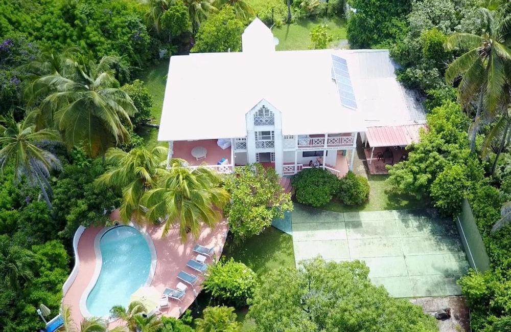 San Andres Vacations - Ocean View Sai, Five Bedroom Holiday Home - Property Image 1