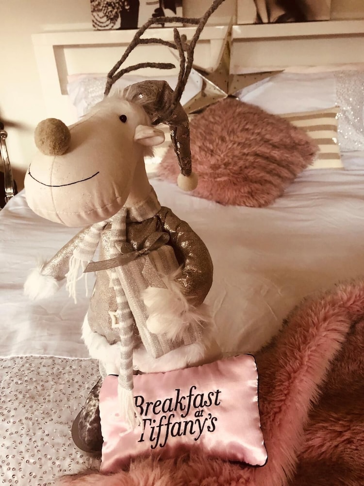 Breakfast at Tiffany's B&B