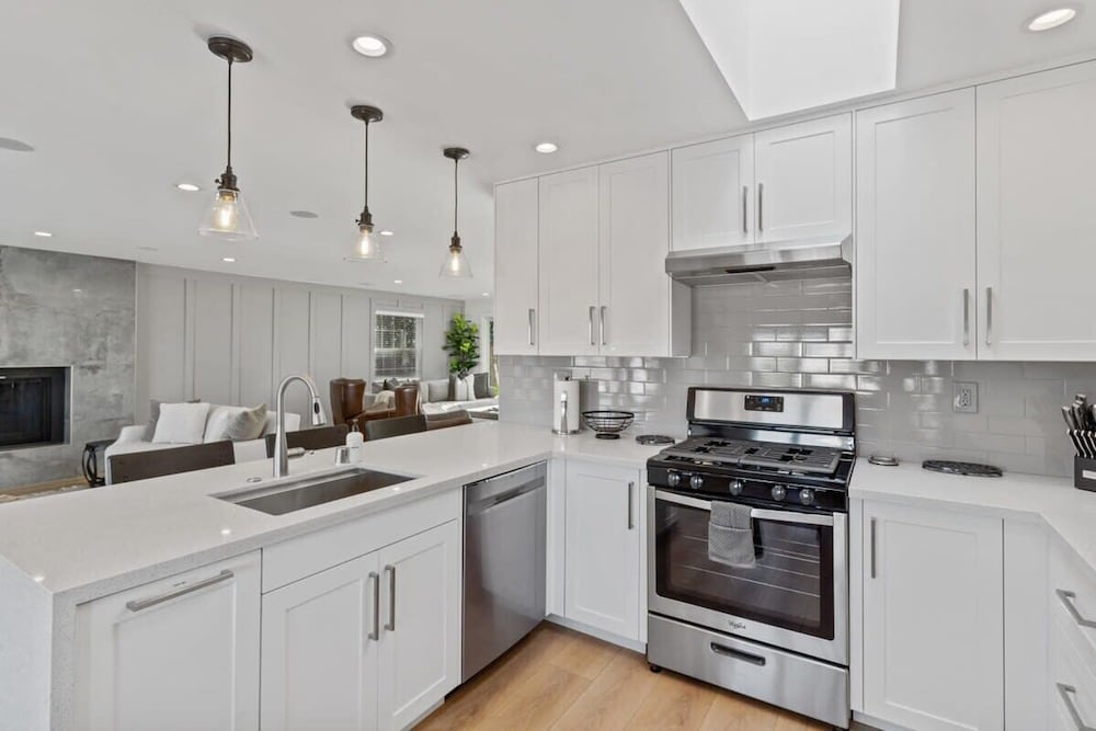 @ Marbella Lane - 3BR W/sweeping Views of Bay Area