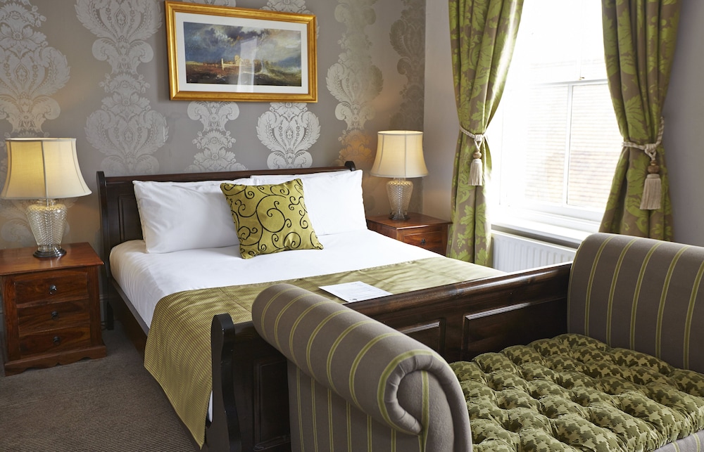 Fountain Hotel Isle of Wight by Greene King Inns