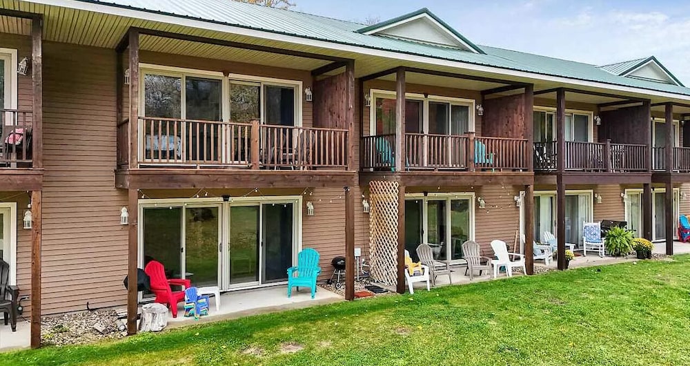 South Arm Retreats