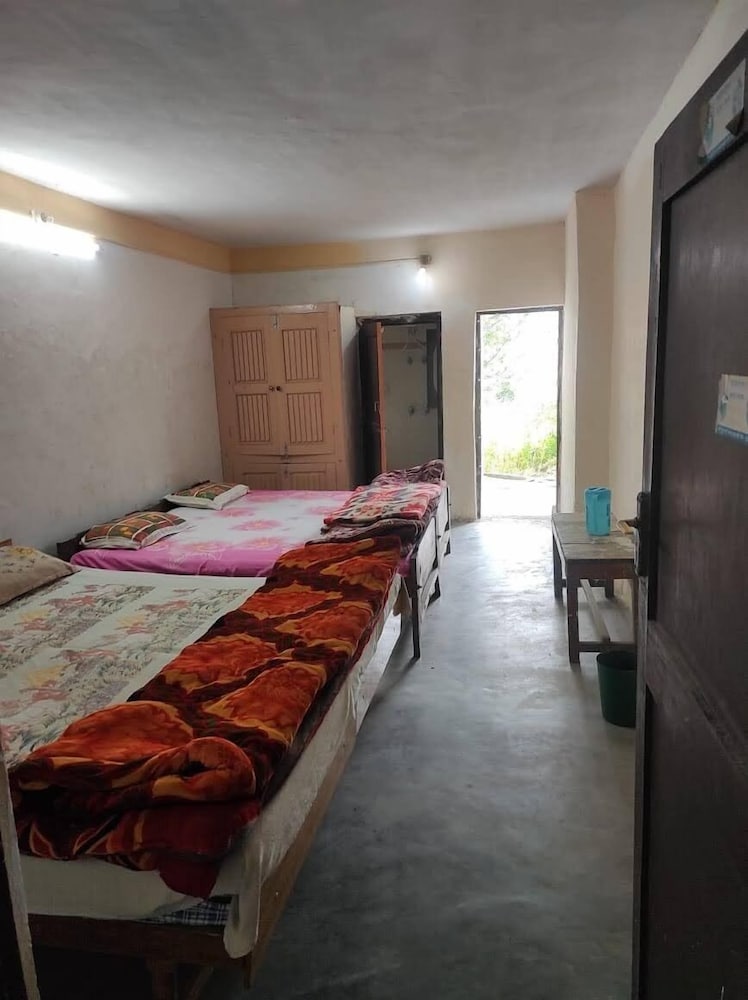 JAPOTRA HOME STAY