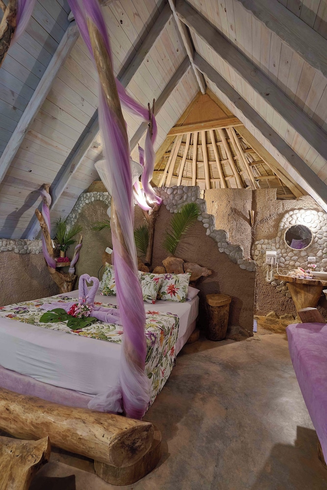 CHALET TROPICAL Hotel & Restaurant-Pizzeria