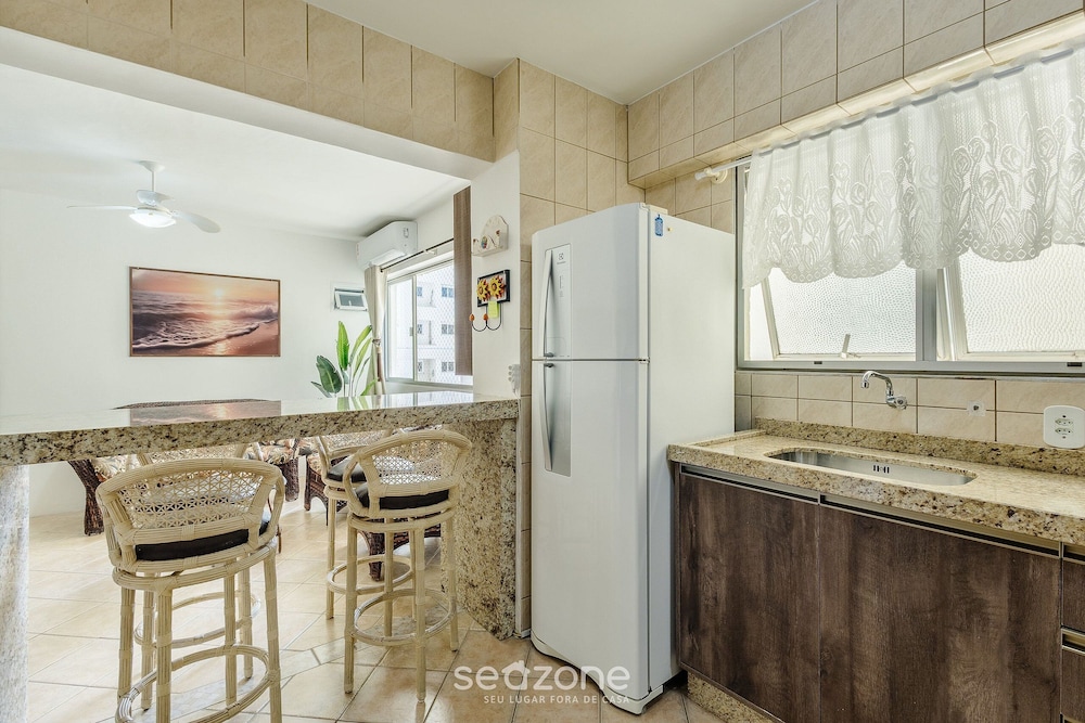 Apartment in a Seaside Building - Iptr0082