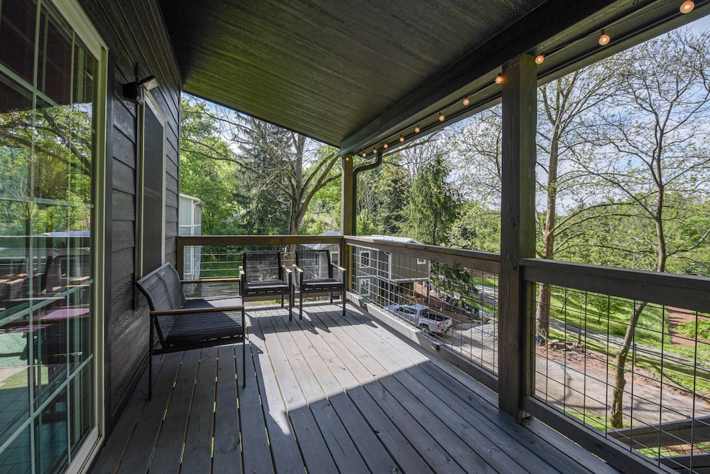 Plum Perfect Hideaway by Avantstay Power, Water, Wifi Weekly Discounts