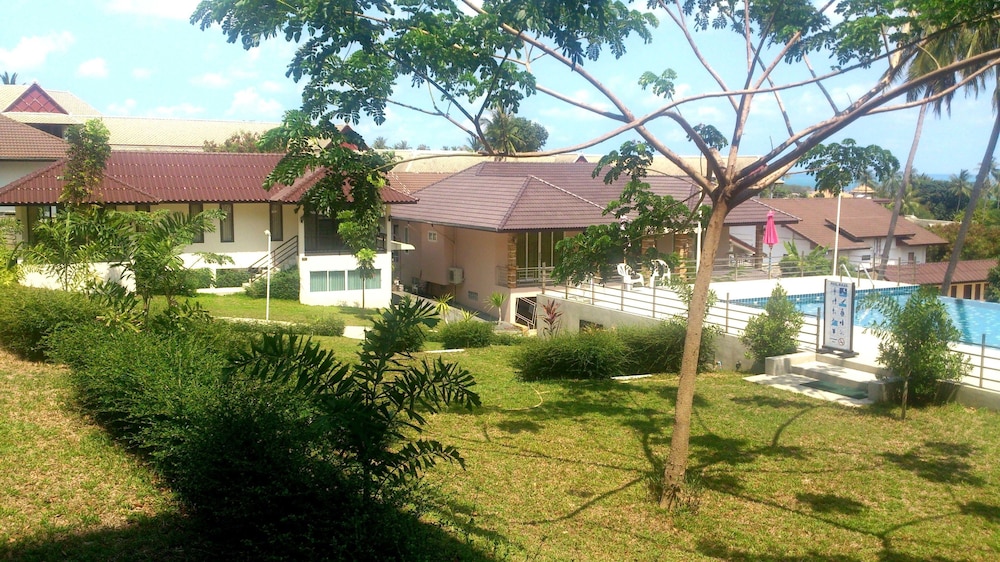 The W Villa