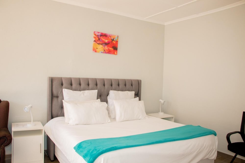 Standard Room 2 in Morningside Guesthouse - 2092 view 5