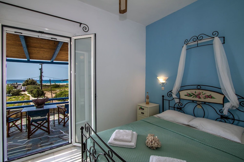 Dimitris Rooms