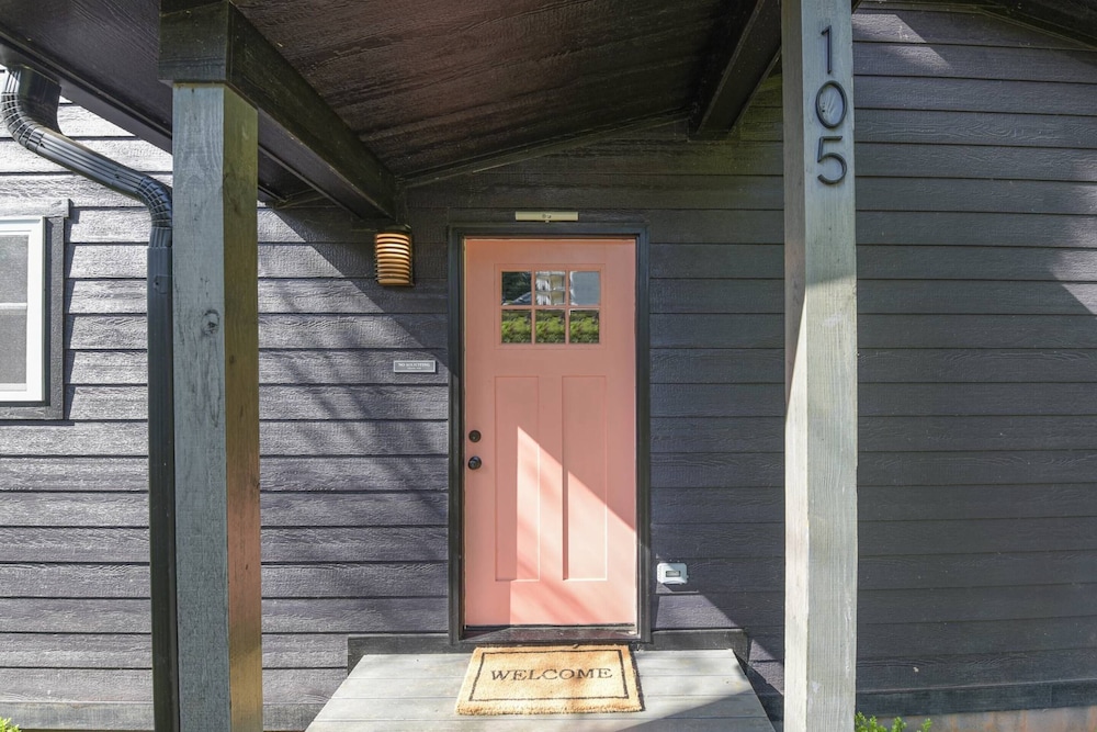 Plum Perfect Hideaway by Avantstay Power, Water, Wifi Weekly Discounts