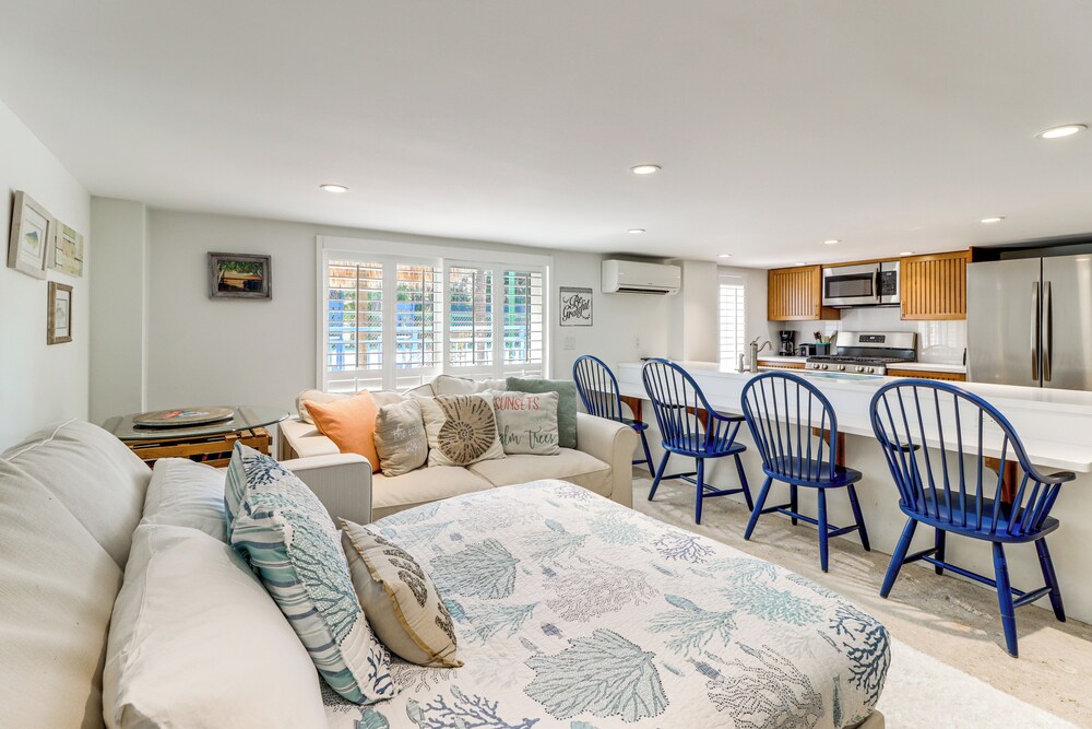 1 Mi to Dtwn: Oceanfront Gem w/ Resort Amenities!