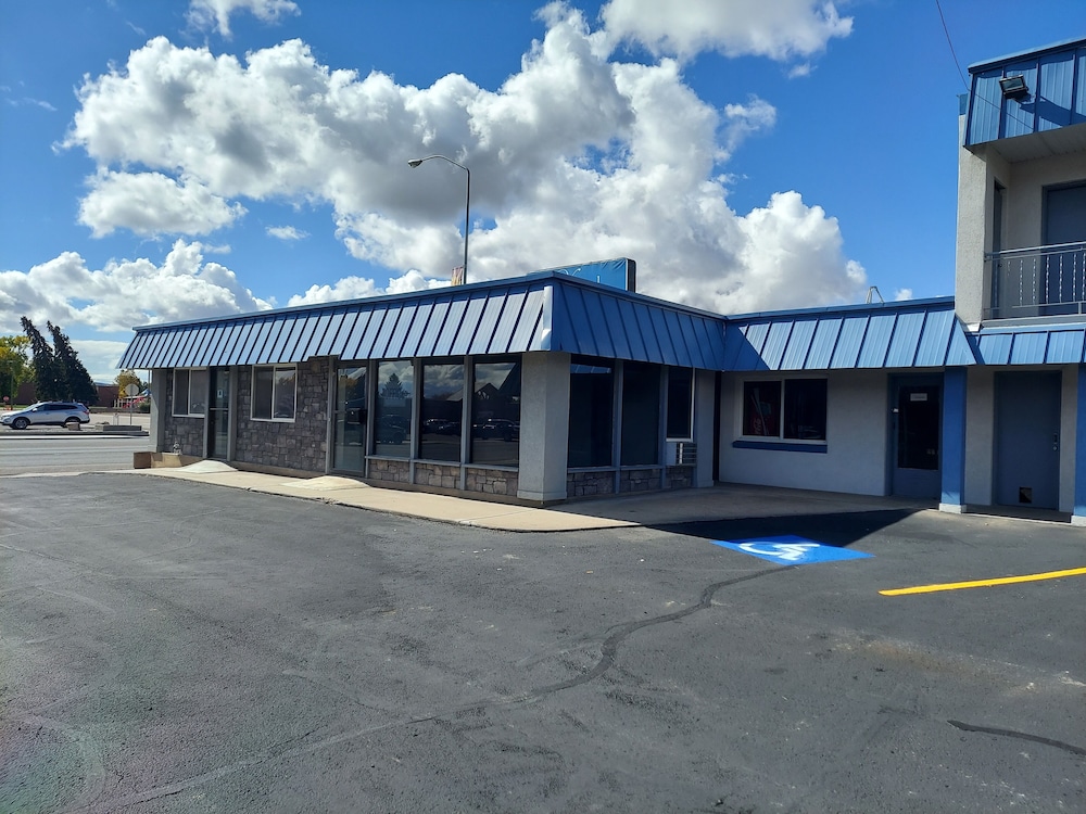 Vernal Inn