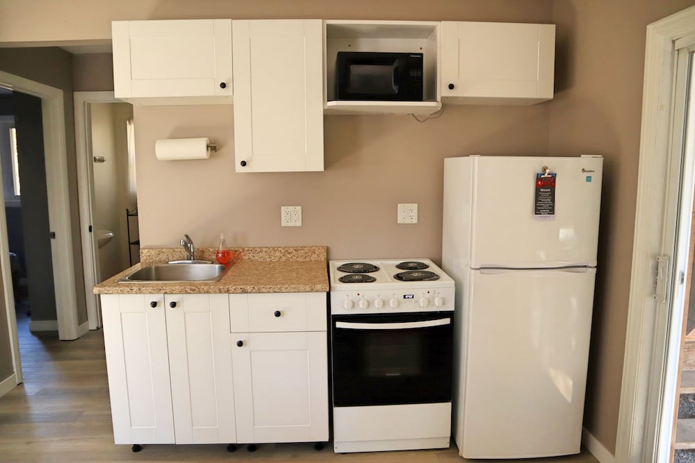 Lakepoint Cottage Resort