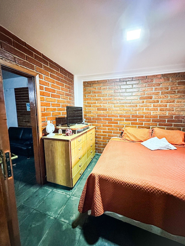 Casa de Luxo 2500m na Granja Viana