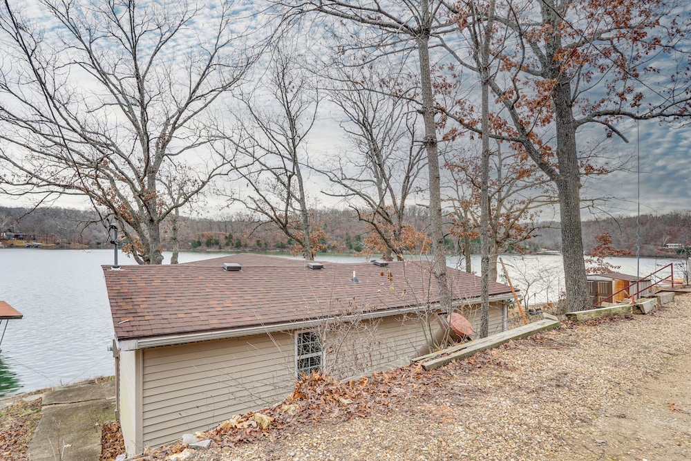 Fish & Boat on Lake of the Ozarks: Waterfront Home