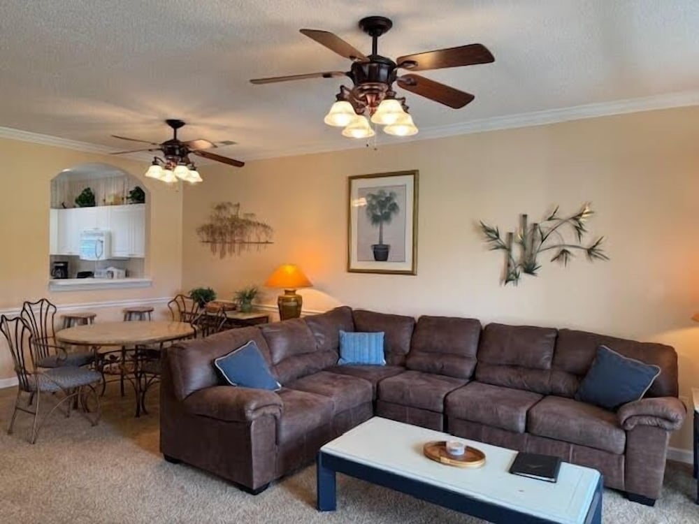 Wedgewood 723 2 Bedroom Condo