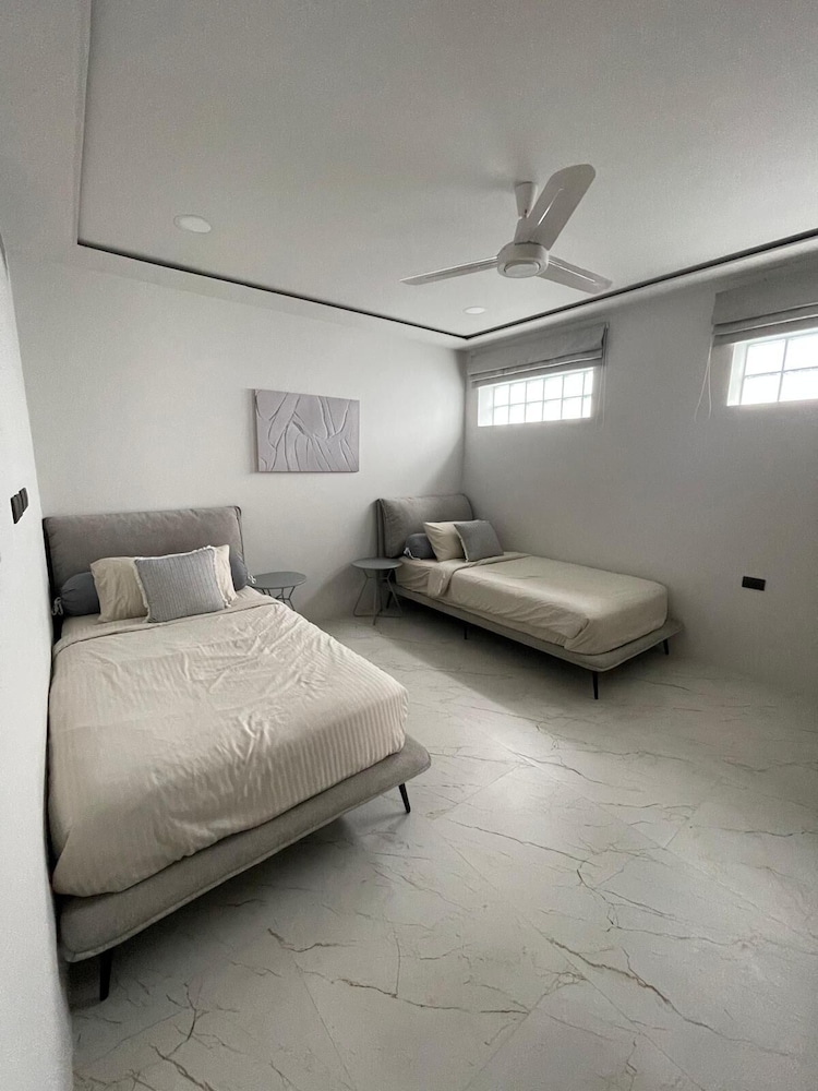 Beachside Residence