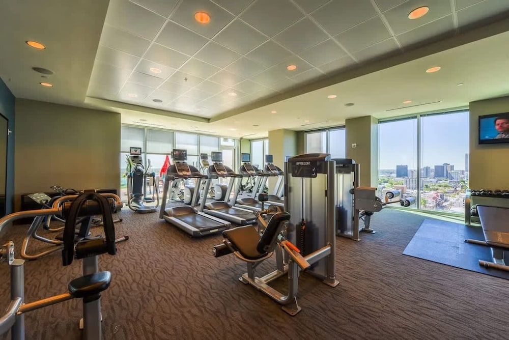Midtown Luxepad 1b1b Rooftop Lounge Pool Gym Xbox