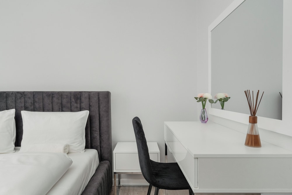 Białowieska Apartment Wrocław by Renters