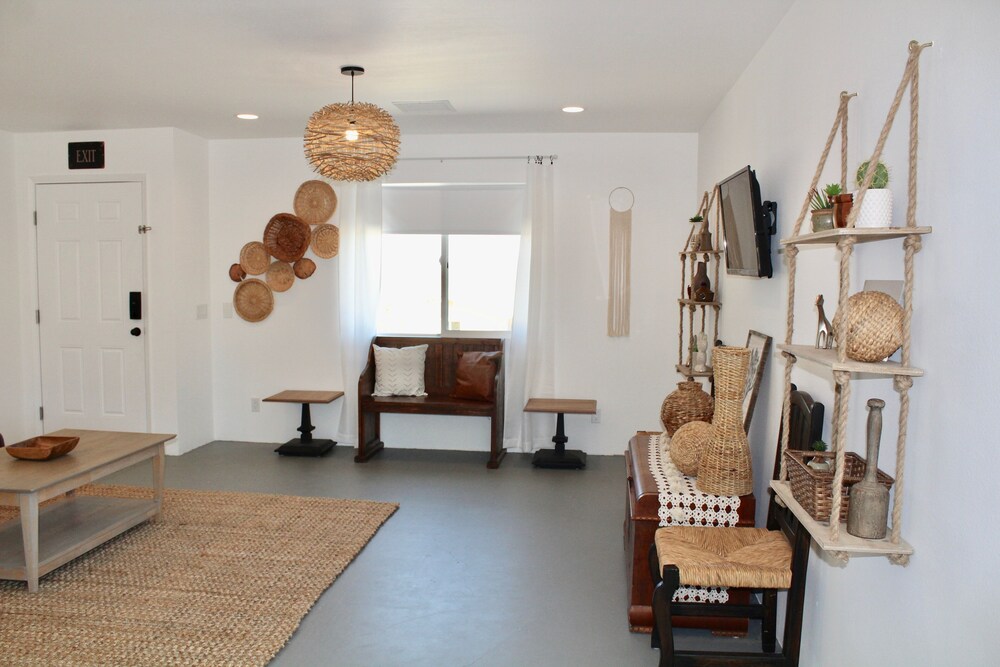 Stargazers' Abbey - In Joshua Tree! 3 Bedroom Home by RedAwning view 4