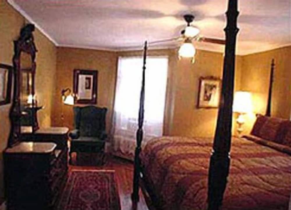The Charles Newhall House