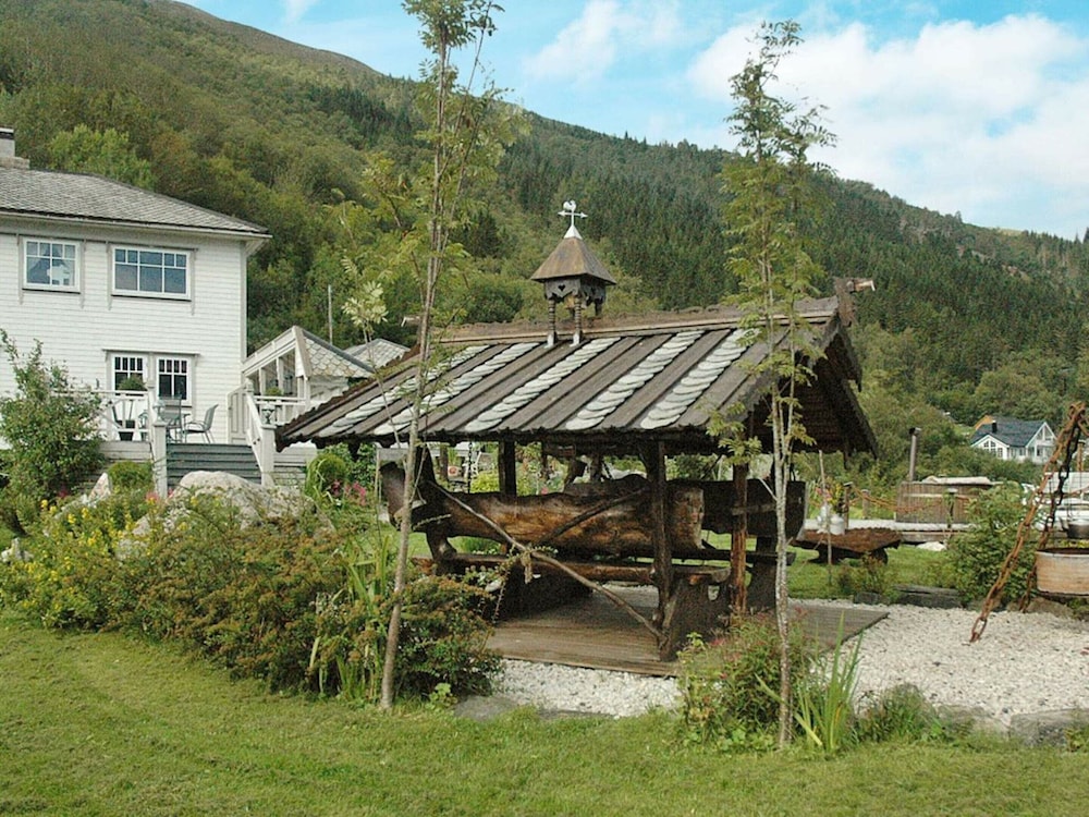 Photo 14