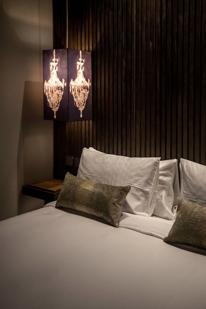 Umayam Luxury Townhouse 7 by Alfred in Bali - New Modern Luxury 3BR w Pool Near Pererenan Beach