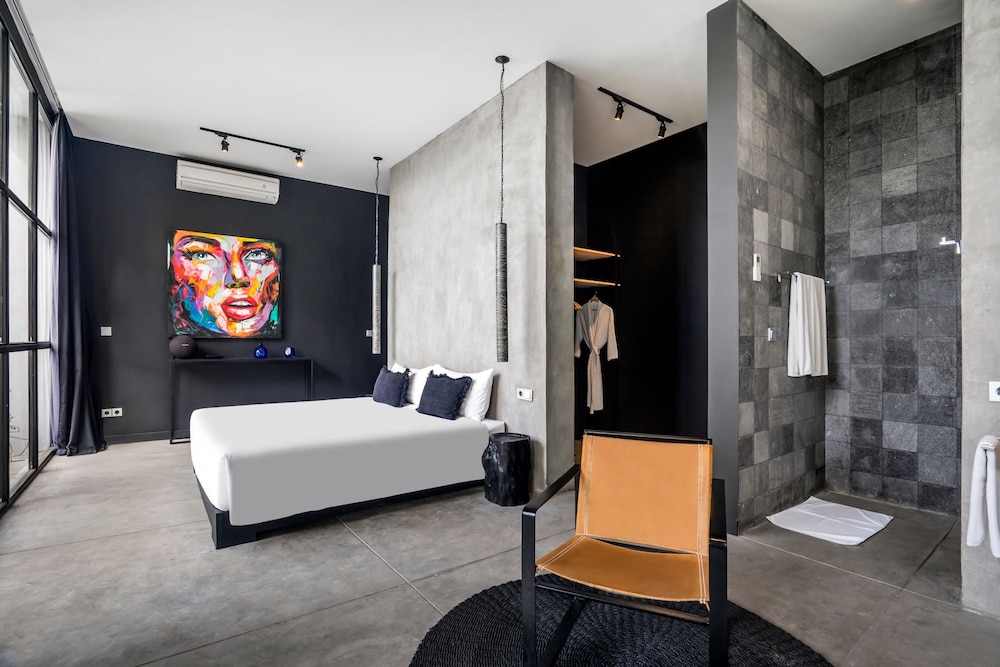 Loft Volcano by Alfred in Bali - Stylish 2 BR Loft w Pool Garden Ricefields View