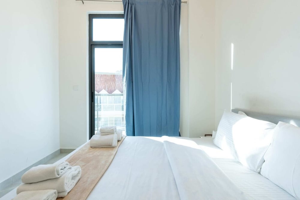 Bright & Spacious 1BD Flat With Balconydubai JVC