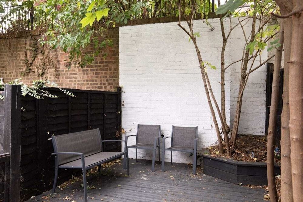 outdoor bbq area