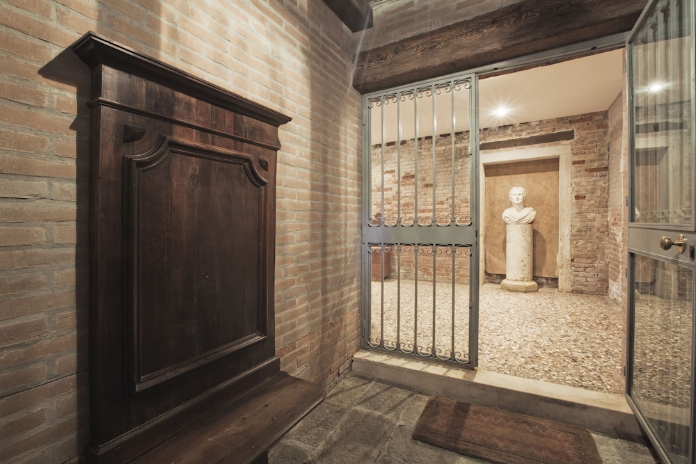 PALAZZETTO SAN LIO