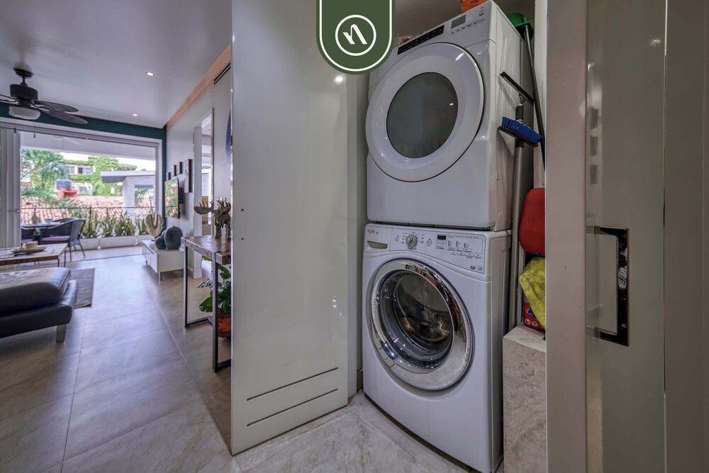 Stunning 2 BR Condo in Romantic Zone - Pool