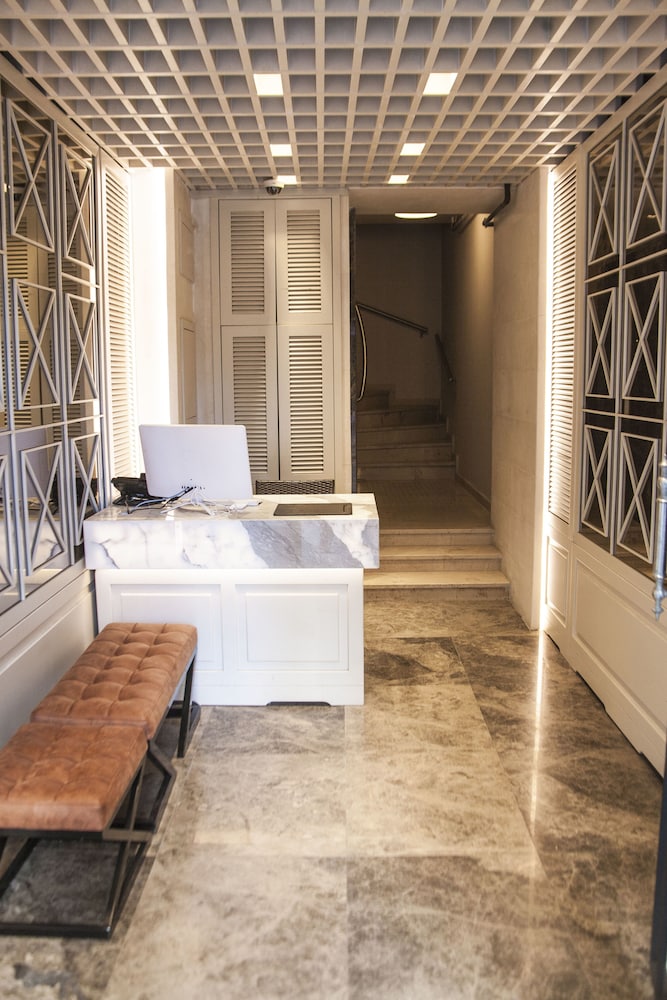 Old Port Otel - Image 5