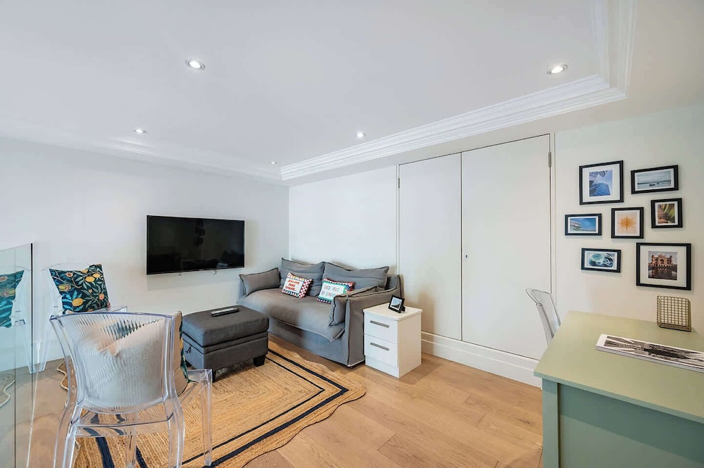 The Paddington Mews-by Out of Office Lifestyle