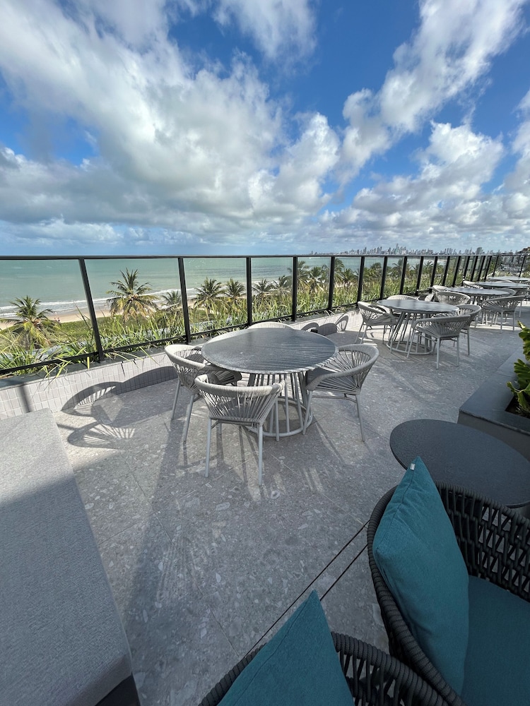 Melhores Flats - Luxuoso beira-mar