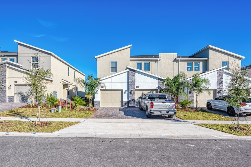 Champions Gate condos by UNE