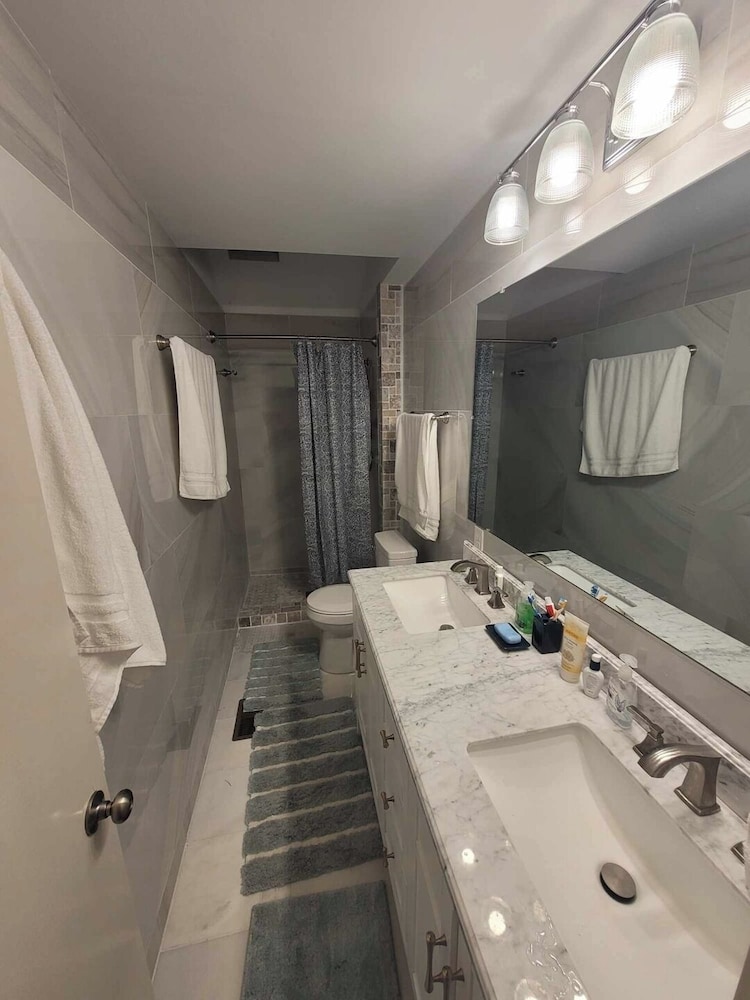Spacious 4BR Home w/ Pool Family Friendly