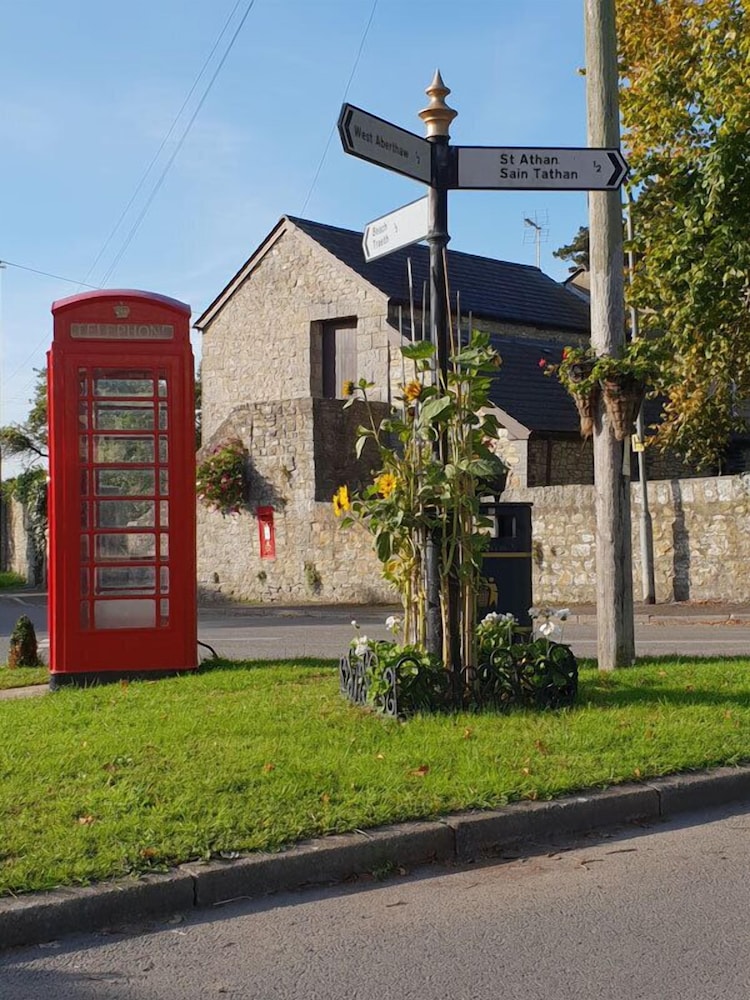 The Coach House at Gileston Manor
