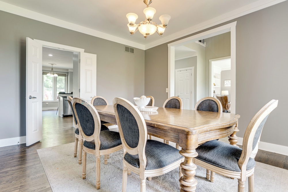 Spacious Family Getaway: 8 Mi to Main St Ann Arbor