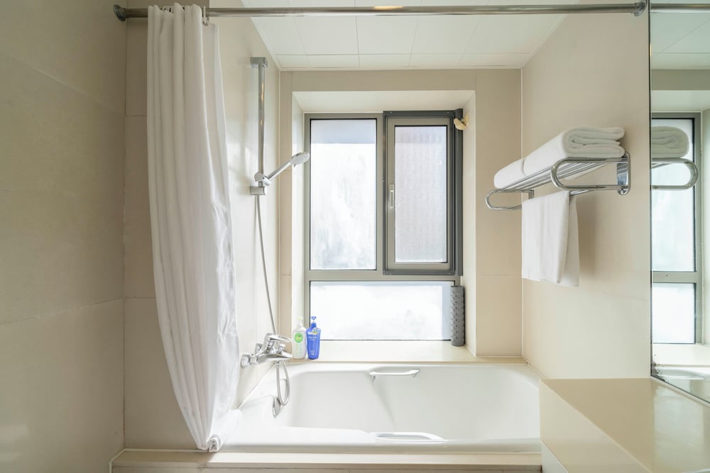 Tyms Cozy 2BR 1BA Apt Xuhui Metro