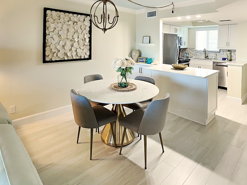 Seaside 1 by Distinctive Beach Rentals