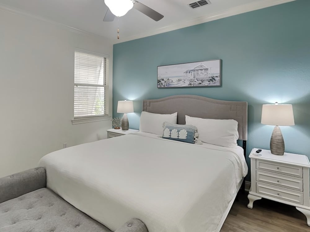 Sunny Beach by Southern Vacation Rentals