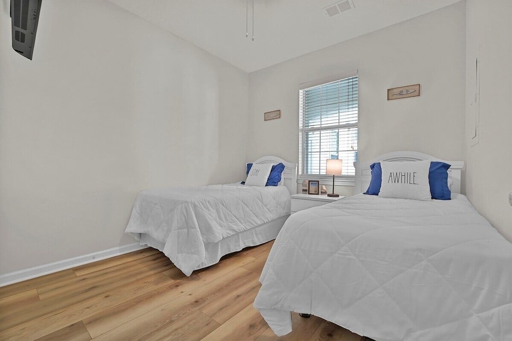 River Oaks 57c 2 Bedroom Condo
