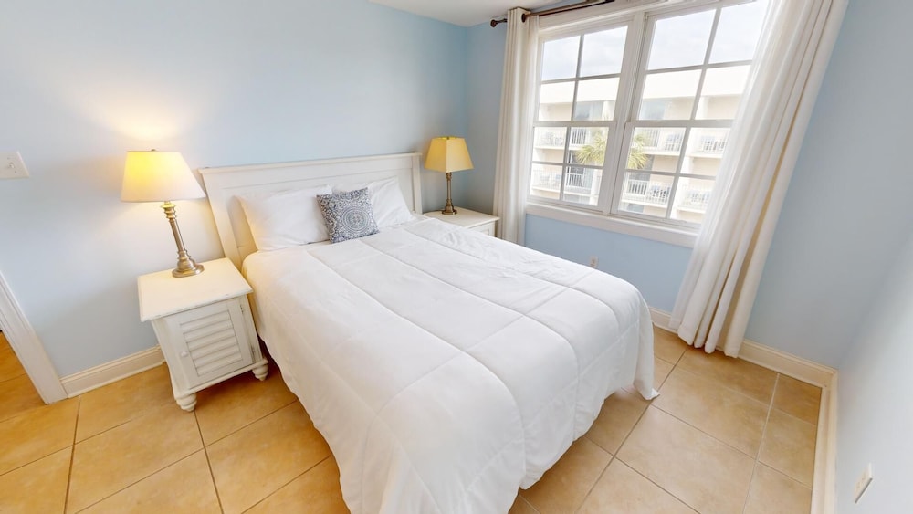 Pier Walk Unit C by Tybee Vacation Rentals