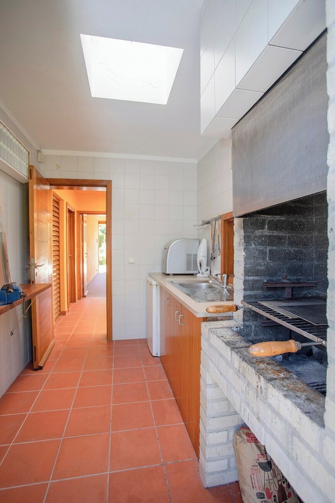 Liiiving in Caminha Countryside Pool House
