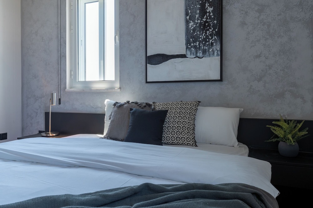 The Penthouse - 3BR Seaview in Larnaca