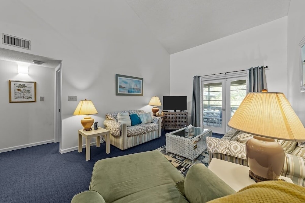 Heron Pointe C12 2 Bedroom Condo