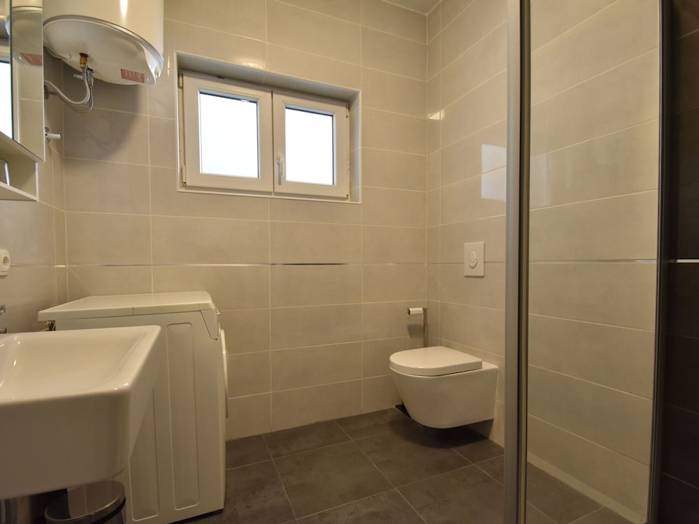 Spacious and Modern Apartment on the Beach in Klek view 4