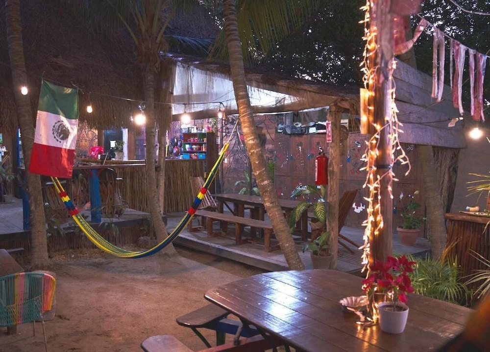 Kin Hostal and Camping